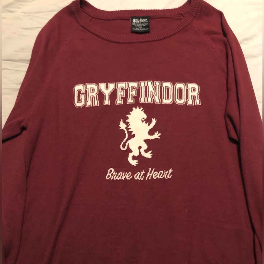 COPY - Harry Potter Gryffindor Sweater Preloved - Size XL⚡️✨